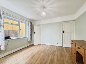 CHAPEL ROAD- click for photo gallery